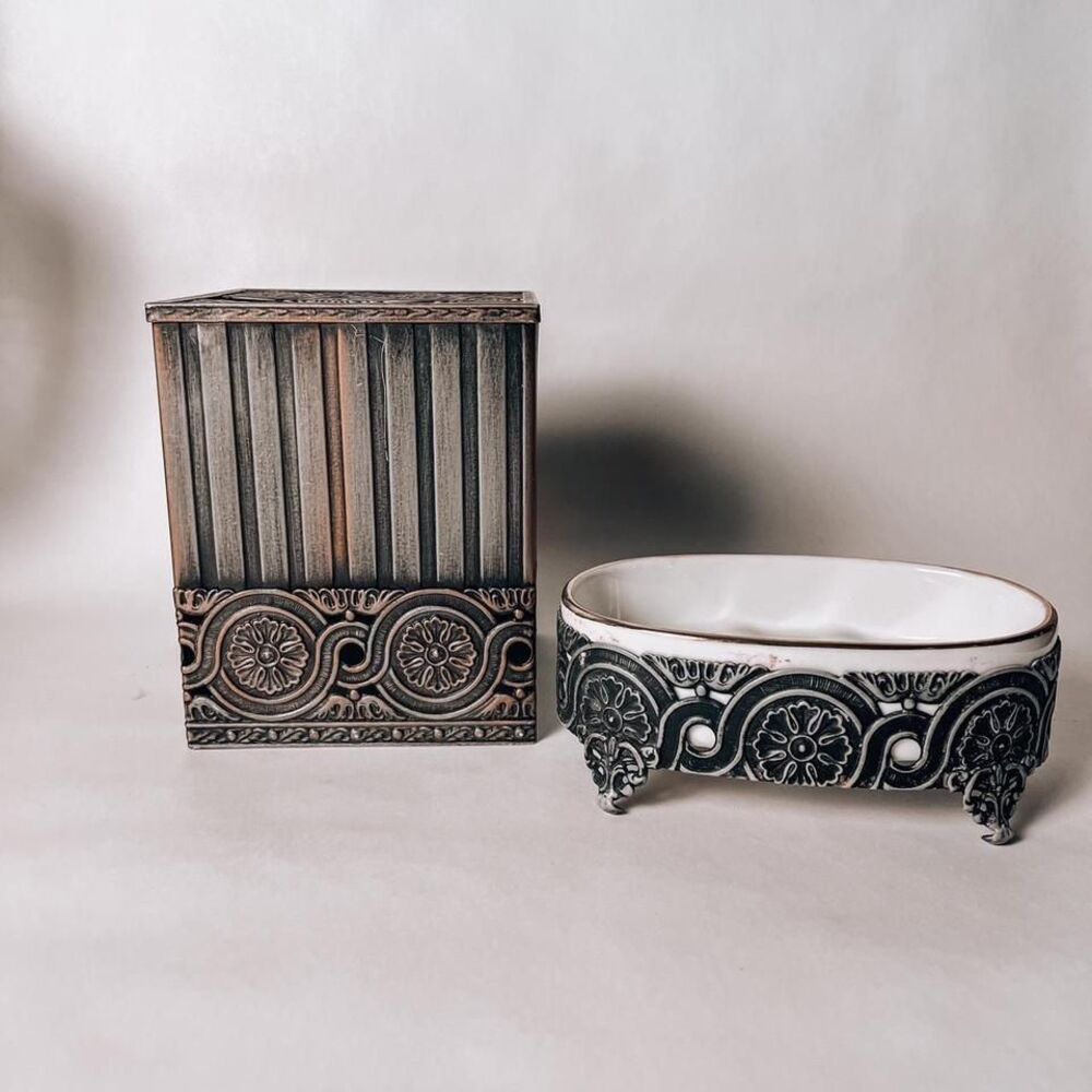 Vintage metal tissue box cover‎ and soap dish set